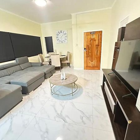 J Luxury Stay In 킹스톤 외부 사진